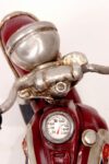 forchino the biker figürü kırmızı motor üzerinde ön görünüm