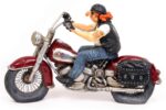 forchino the biker figürü kırmızı motor üzerinde ön görünüm