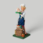 The-Lady-Cook-1-Photoroom (2)