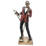 Trompetçi-jazz-sanatçısı-heykeli-kırmızı-ceketli-müzisyen-dekoratif-biblo