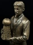 Nikola Tesla Heykeli 30,5cm Bilim ve İcat Temalı Figür