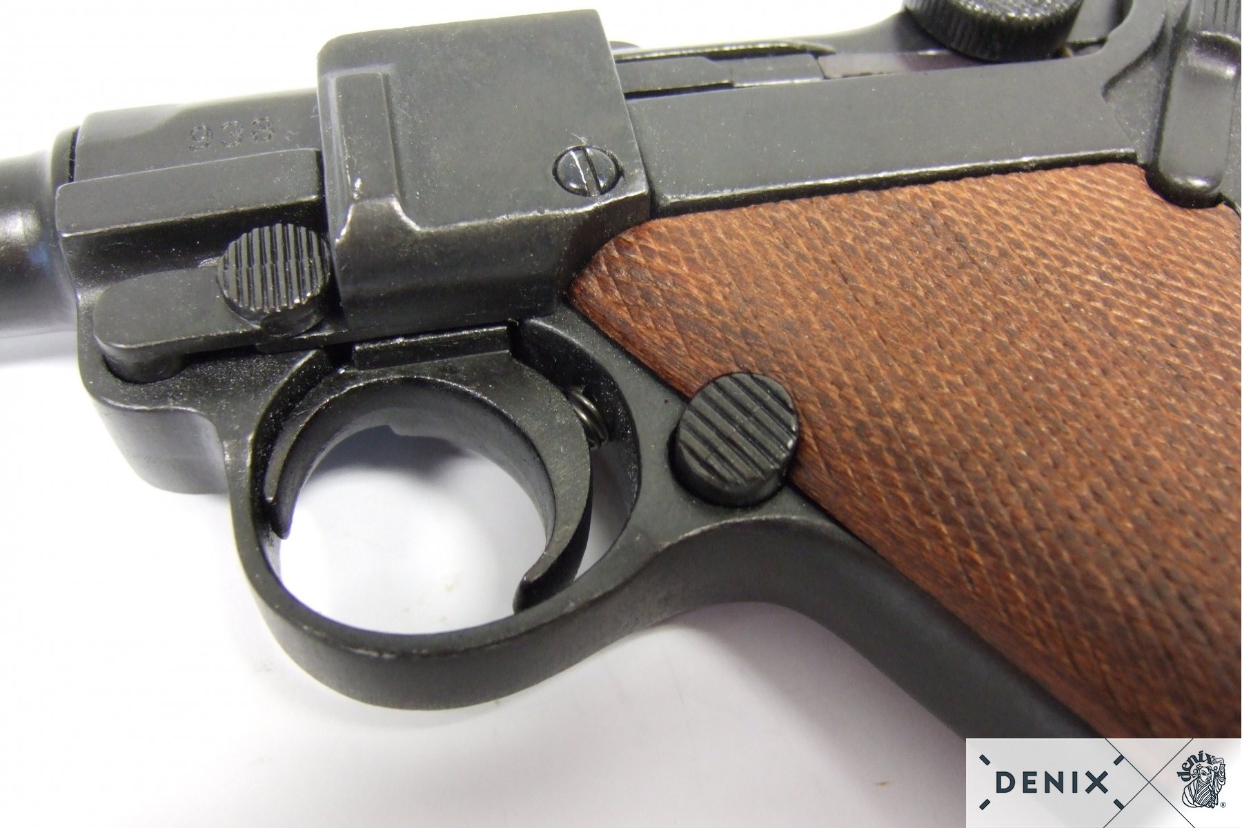 denix-Parabellum-Luger-P08-pistol–Germany-1898 (1)